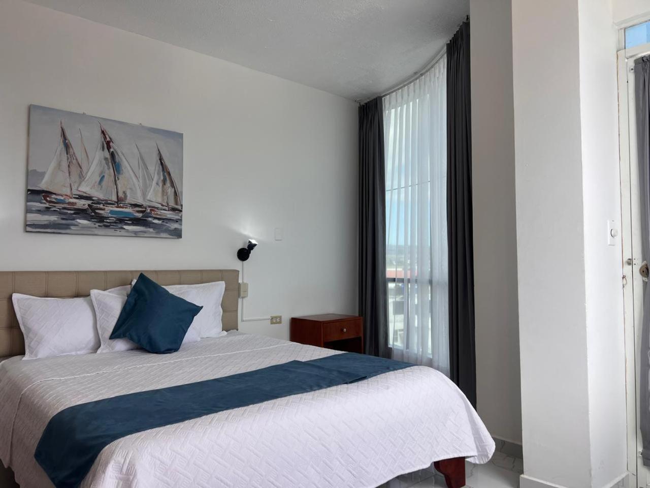 Hostal Carliza Puerto Ayora  Bagian luar foto