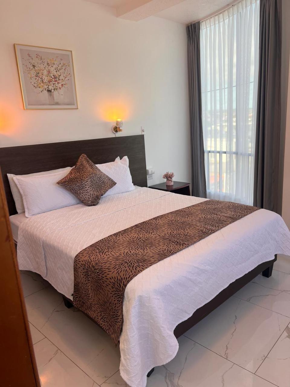 Hostal Carliza Puerto Ayora  Bagian luar foto